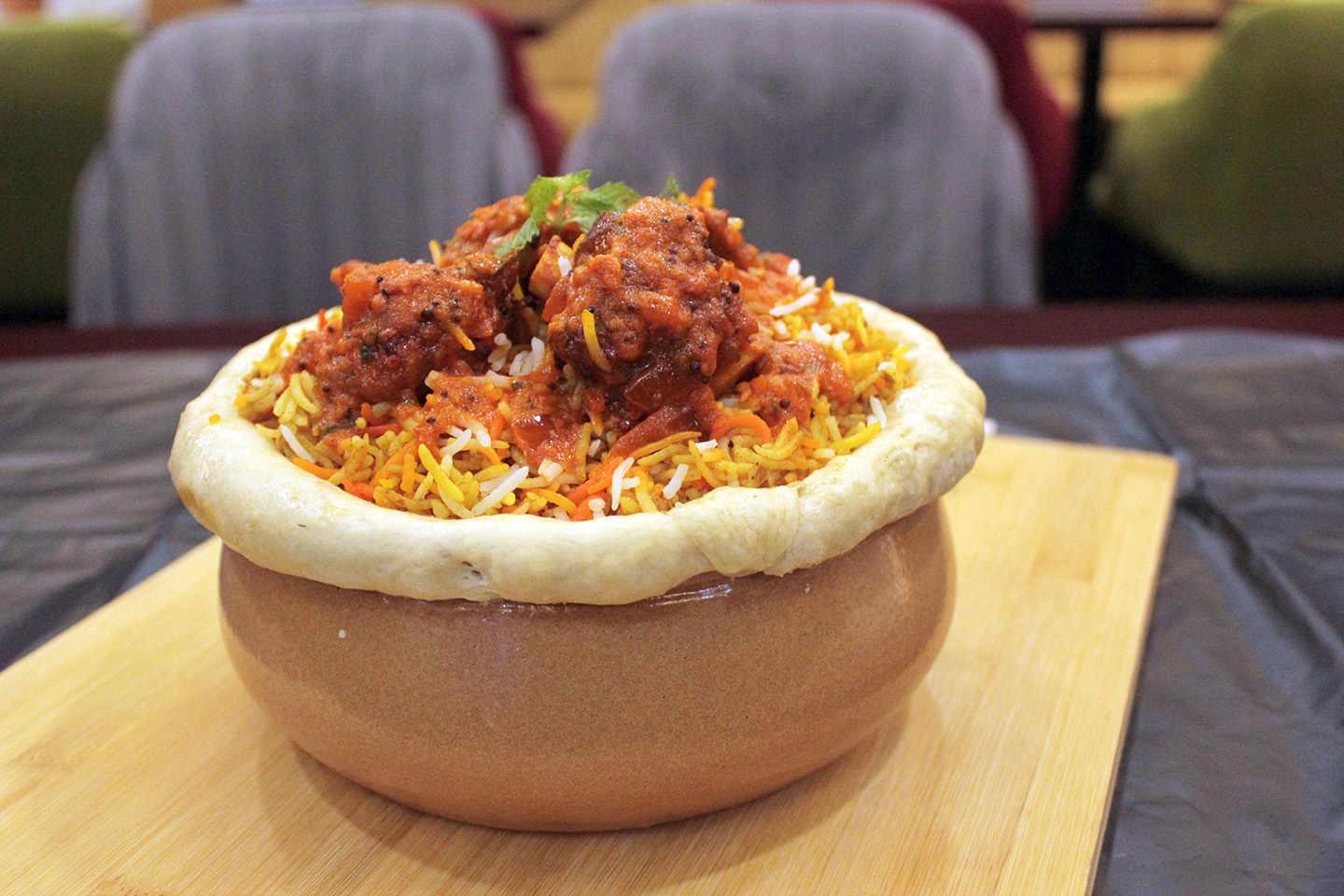 Biryani pot